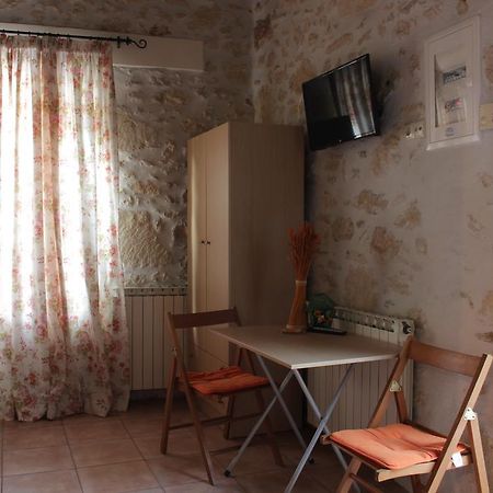 Artemisia Traditional Home Choudetsi Exterior foto